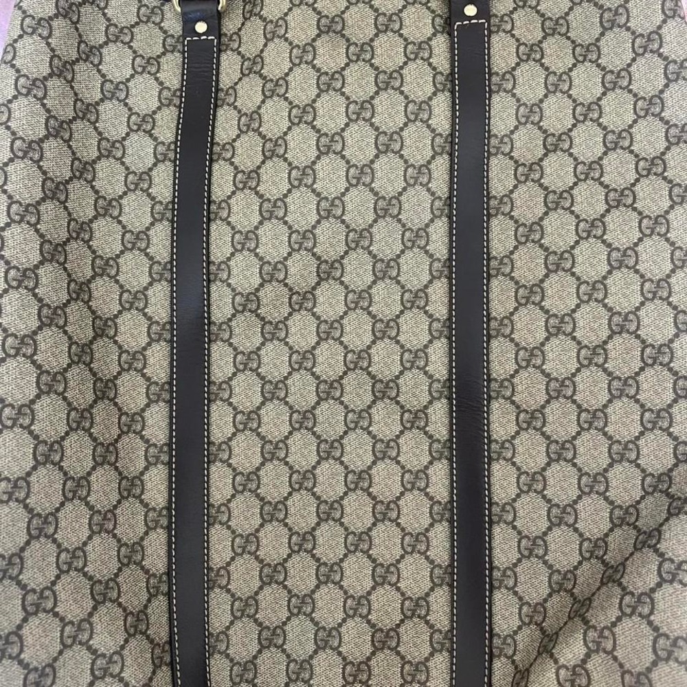 Gucci GG Supreme Tote Bag - Picture 4 of 8